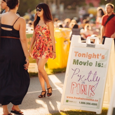 @westendbia: “Who came out to watch ‘Pretty in Pink’ at